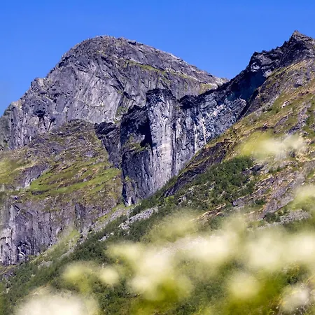 With Spectacular Views * Storjord I Tysfjord